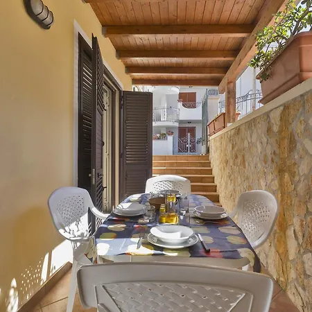 Girasole By Barbarhouse Nyaraló *